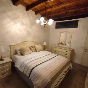 Vivere Al Ponte Vecchio , Bassano del Grappa Italia